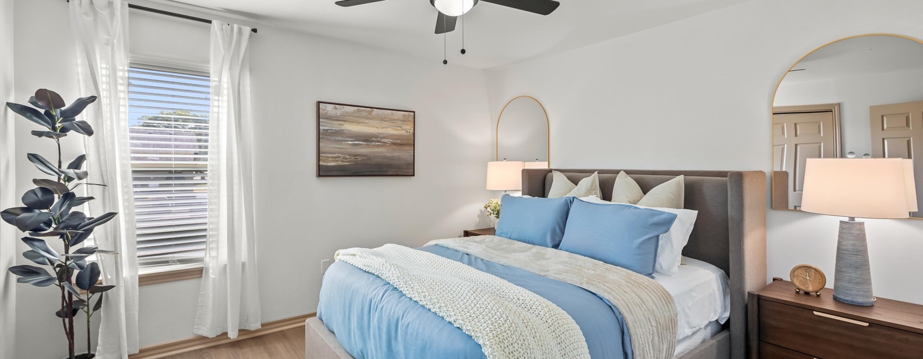 living room with spacious areas, ample space for seating and easy connection to kitchen